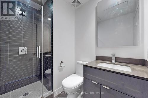 #3908 -7 Grenville St, Toronto, ON - Indoor Photo Showing Bathroom