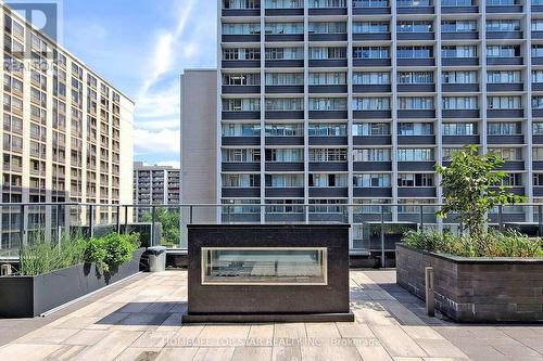 #3908 -7 Grenville St, Toronto, ON - Outdoor With Facade