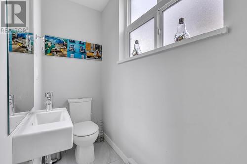 1904 11295 Pazarena Place, Maple Ridge, BC - Indoor Photo Showing Bathroom
