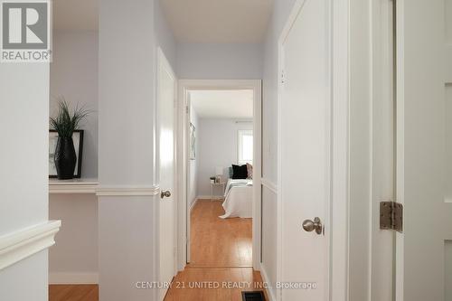 215 Wolsely St, Peterborough, ON - Indoor Photo Showing Bathroom
