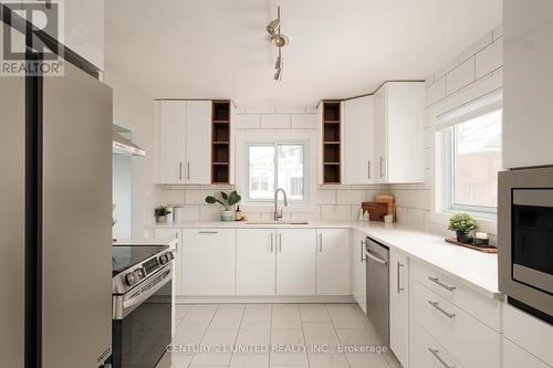 215 Wolsely St, Peterborough, ON - Indoor Photo Showing Kitchen