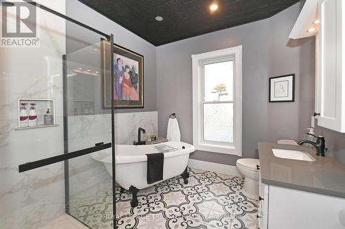 11428 Sunset Road, Southwold, ON - Indoor Photo Showing Bathroom