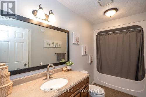 405 Minnie St, North Huron, ON - Indoor Photo Showing Bathroom