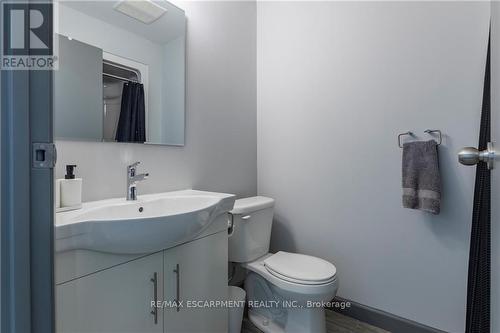 #304 -77 Leland St, Hamilton, ON - Indoor Photo Showing Bathroom