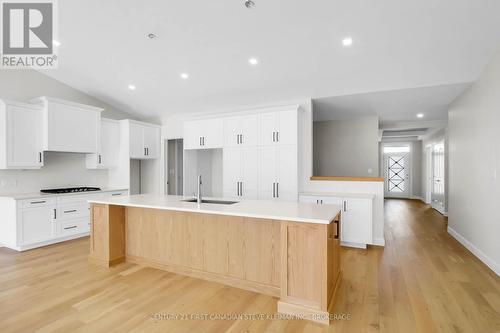 #39 -2650 Buroak Dr, London, ON - Indoor Photo Showing Kitchen With Upgraded Kitchen
