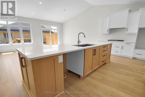 39 - 2650 Buroak Drive, London, ON - Indoor Photo Showing Kitchen With Upgraded Kitchen