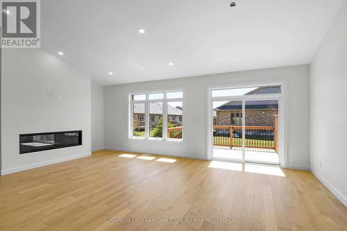 39 - 2650 Buroak Drive, London, ON - Indoor Photo Showing Living Room With Fireplace