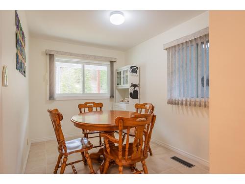2062 Eighth Avenue, Trail, BC - Indoor Photo Showing Dining Room