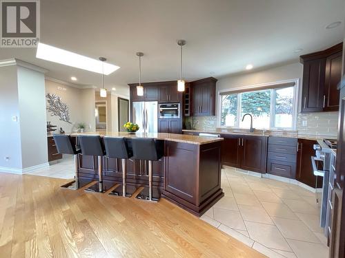 150 Vancouver Place, Penticton, BC - Indoor Photo Showing Kitchen With Upgraded Kitchen