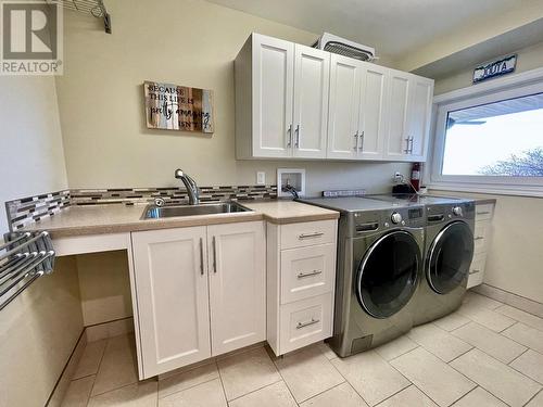 150 Vancouver Place, Penticton, BC - Indoor Photo Showing Laundry Room