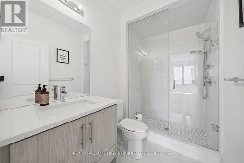 765 Port Darlington Rd, Clarington, ON - Indoor Photo Showing Bathroom