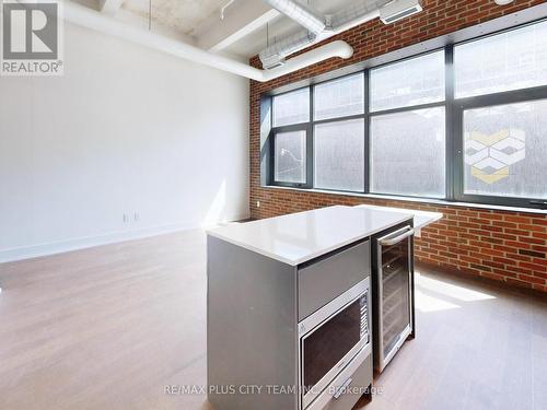 #206 -150 Logan Ave, Toronto, ON - Indoor Photo Showing Other Room