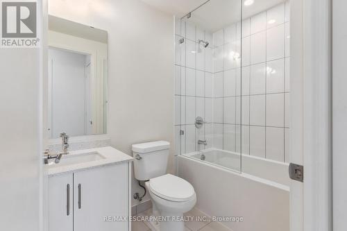 #302 -509 Dundas St W, Oakville, ON - Indoor Photo Showing Bathroom