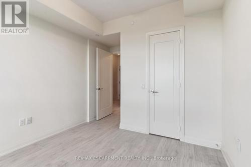 #302 -509 Dundas St W, Oakville, ON - Indoor Photo Showing Other Room