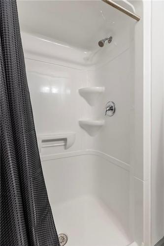 77 Leland Street|Unit #304, Hamilton, ON - Indoor Photo Showing Bathroom