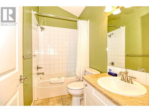 6723 La Palma Loop Unit# 242 Lot# 242, Fintry, BC - Indoor Photo Showing Bathroom