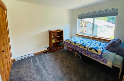 205 Joliffe Way, Rossland, BC - Indoor Photo Showing Bedroom