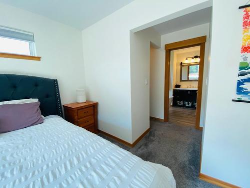 205 Joliffe Way, Rossland, BC - Indoor Photo Showing Bedroom