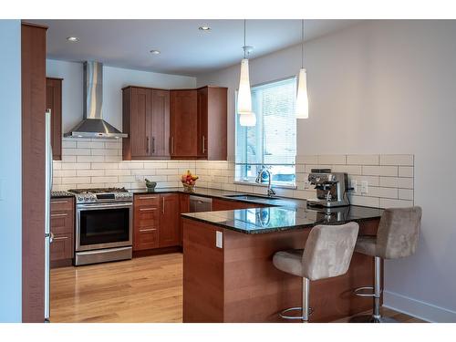 2430 Perrier Lane, Nelson, BC - Indoor Photo Showing Kitchen With Upgraded Kitchen