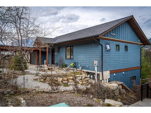 2430 Perrier Lane, Nelson, BC - Outdoor