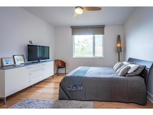 2430 Perrier Lane, Nelson, BC - Indoor Photo Showing Bedroom