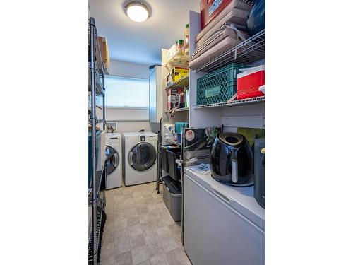 2430 Perrier Lane, Nelson, BC - Indoor Photo Showing Laundry Room