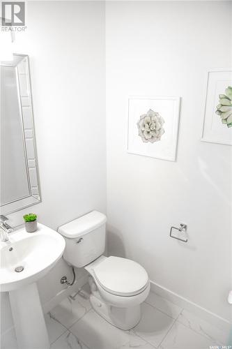 162 Finch Crescent, Langham, SK - Indoor Photo Showing Bathroom