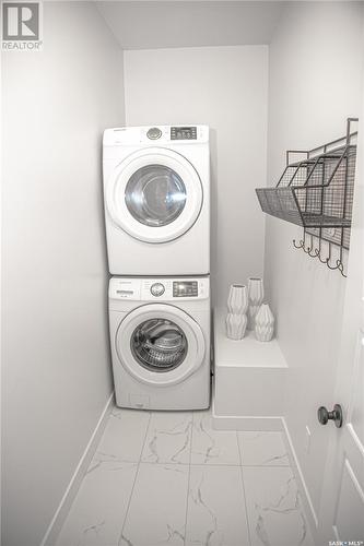 162 Finch Crescent, Langham, SK - Indoor Photo Showing Laundry Room