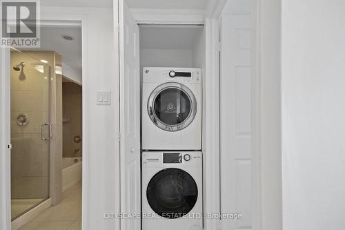 #2411 -77 Harbour Sq, Toronto, ON - Indoor Photo Showing Laundry Room