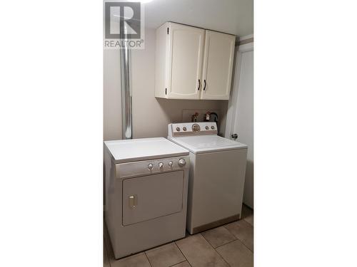 345 Redfern Drive, Vanderhoof, BC - Indoor Photo Showing Laundry Room