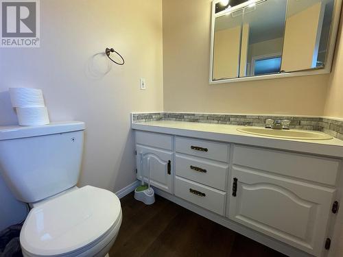 10753 Poplar Crescent, Dawson Creek, BC - Indoor Photo Showing Bathroom