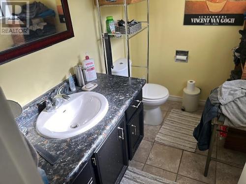 1050 Felix Road, Kelowna, BC - Indoor Photo Showing Bathroom