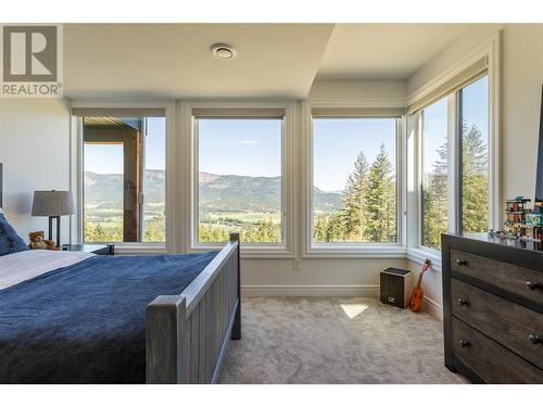 241 Twin Lakes Road, Enderby, BC - Indoor Photo Showing Bedroom