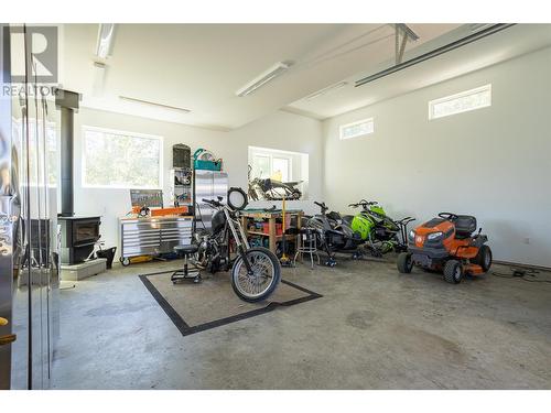 241 Twin Lakes Road, Enderby, BC - Indoor Photo Showing Garage