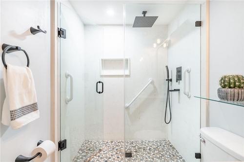 5090 Pinedale Avenue|Unit #402, Burlington, ON - Indoor Photo Showing Bathroom