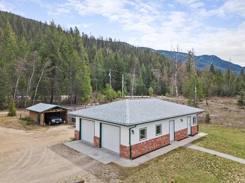 2550 Pass Creek Road, Pass Creek, BC - Outdoor With View