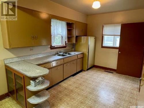 Wolkowski Acreage, Buchanan Rm No. 304, SK - Indoor Photo Showing Kitchen With Double Sink