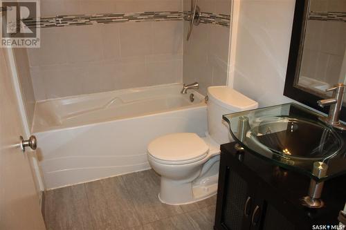 2602 Edgar Street, Regina, SK - Indoor Photo Showing Bathroom