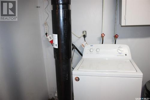 2602 Edgar Street, Regina, SK - Indoor Photo Showing Laundry Room