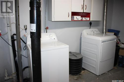 2602 Edgar Street, Regina, SK - Indoor Photo Showing Laundry Room