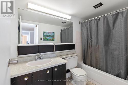 603 - 75 Queen Street N, Hamilton, ON - Indoor Photo Showing Bathroom