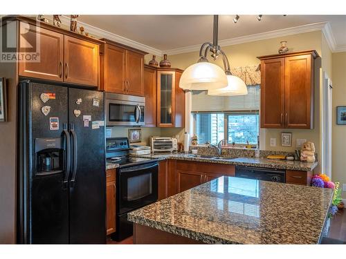 240 Wade Avenue W Unit# 301, Penticton, BC - Indoor Photo Showing Kitchen With Double Sink