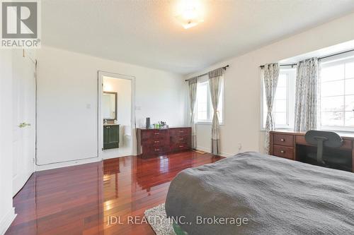 2609 Longridge Cres, Oakville, ON - Indoor Photo Showing Bedroom