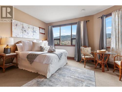 1070 Lakeshore Drive W Unit# 201 & 202, Penticton, BC - Indoor Photo Showing Bedroom