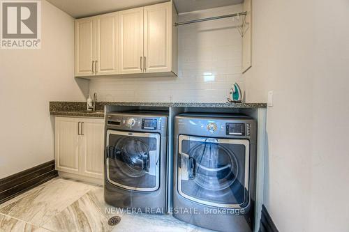 5563 Cedar Springs Rd, Burlington, ON - Indoor Photo Showing Laundry Room