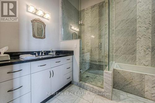 5563 Cedar Springs Rd, Burlington, ON - Indoor Photo Showing Bathroom