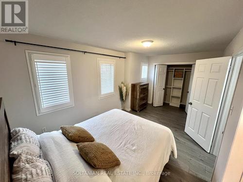 5 Debonair St, Richmond Hill, ON - Indoor Photo Showing Bedroom