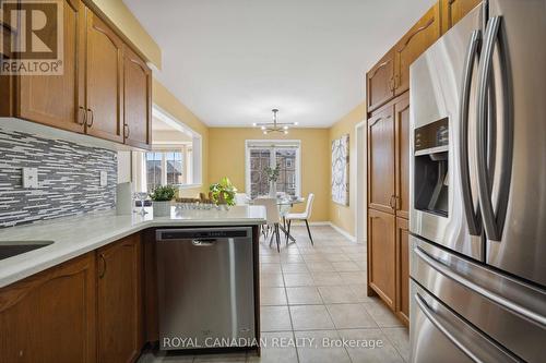 97 Andriana Cres, Markham, ON - Indoor Photo Showing Kitchen With Stainless Steel Kitchen With Upgraded Kitchen