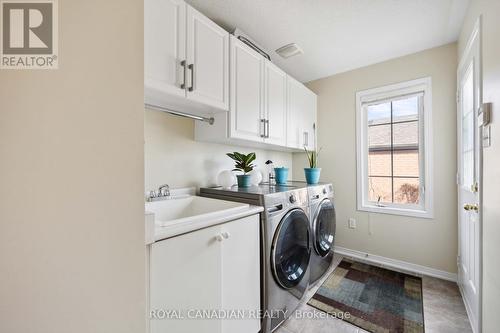 97 Andriana Cres, Markham, ON - Indoor Photo Showing Laundry Room