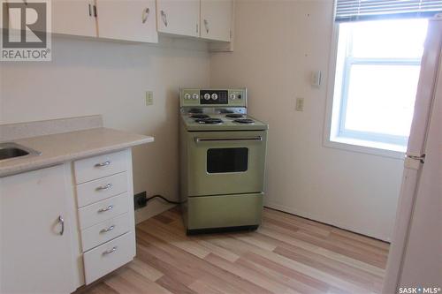 1736 St John Street, Regina, SK - Indoor Photo Showing Kitchen